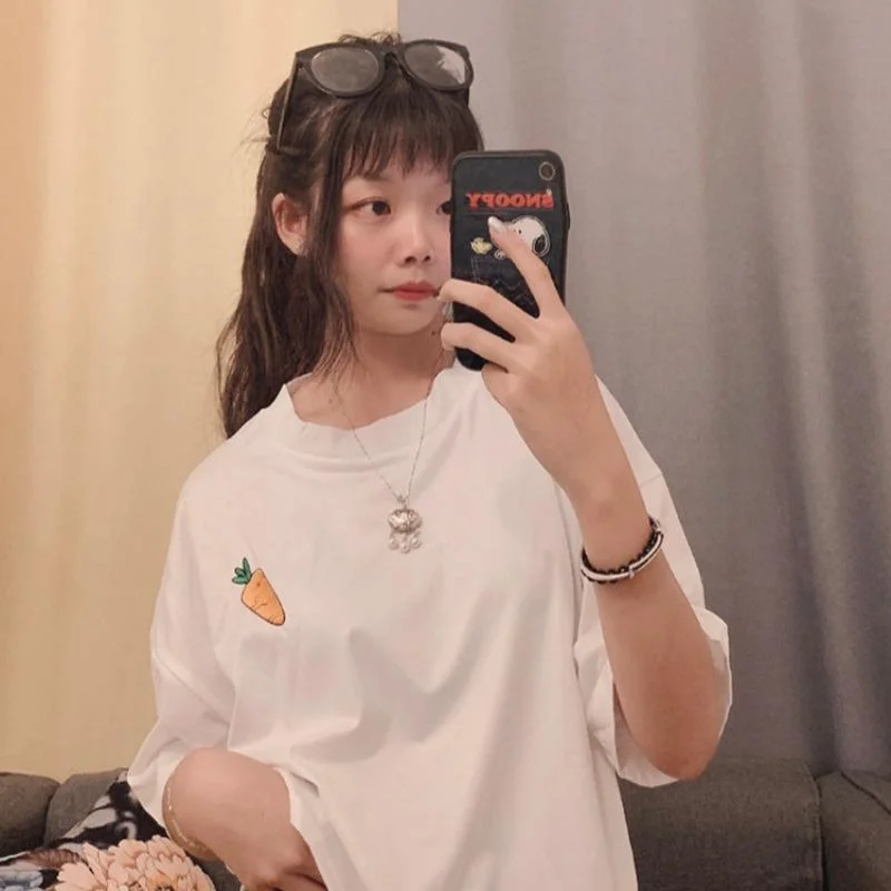 Women's Harajuku Carrot Embroidered Loose T-shirts